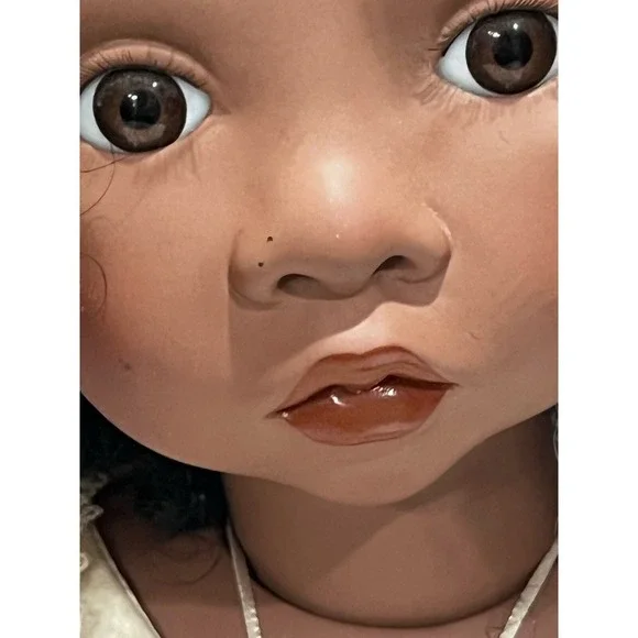 Gay Boassy 1999 Halle #1201 Porcelain African American Tender Toddlers 22